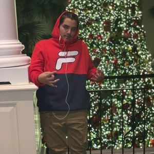 Meet your Posher, Luis